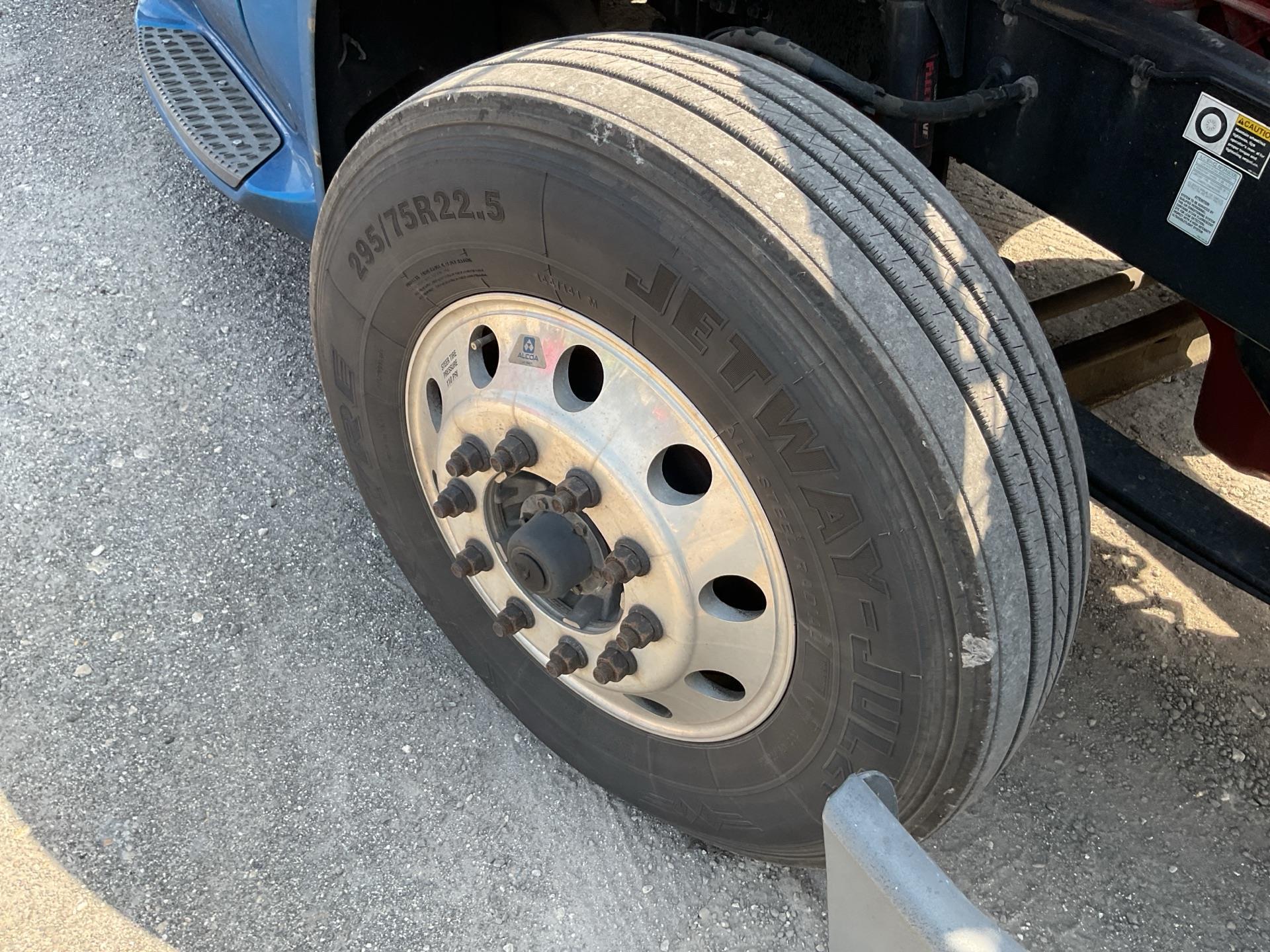 2019 Peterbilt 579