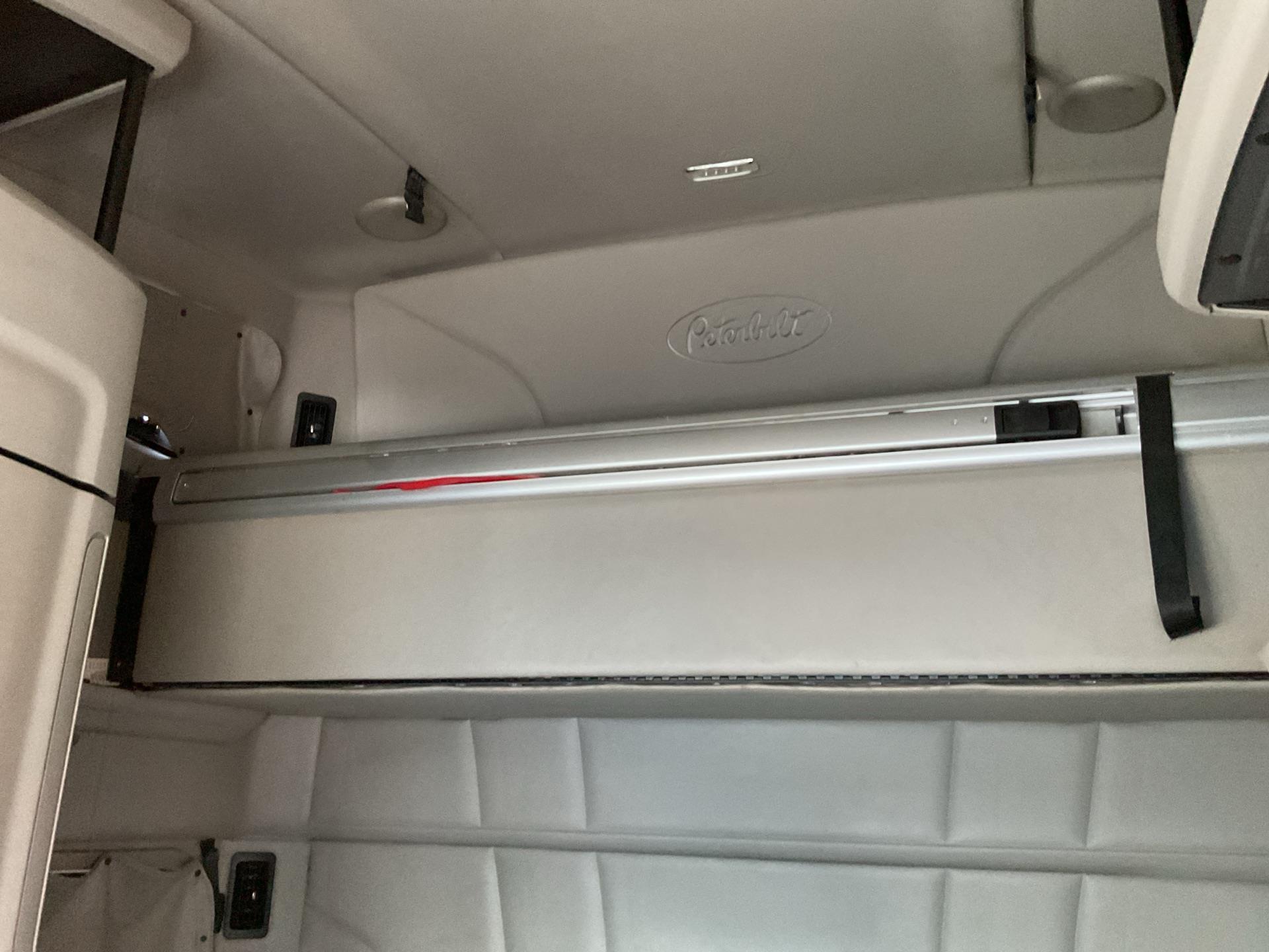 2019 Peterbilt 579