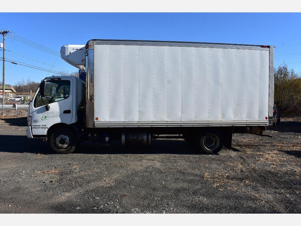 2016 Hino 195