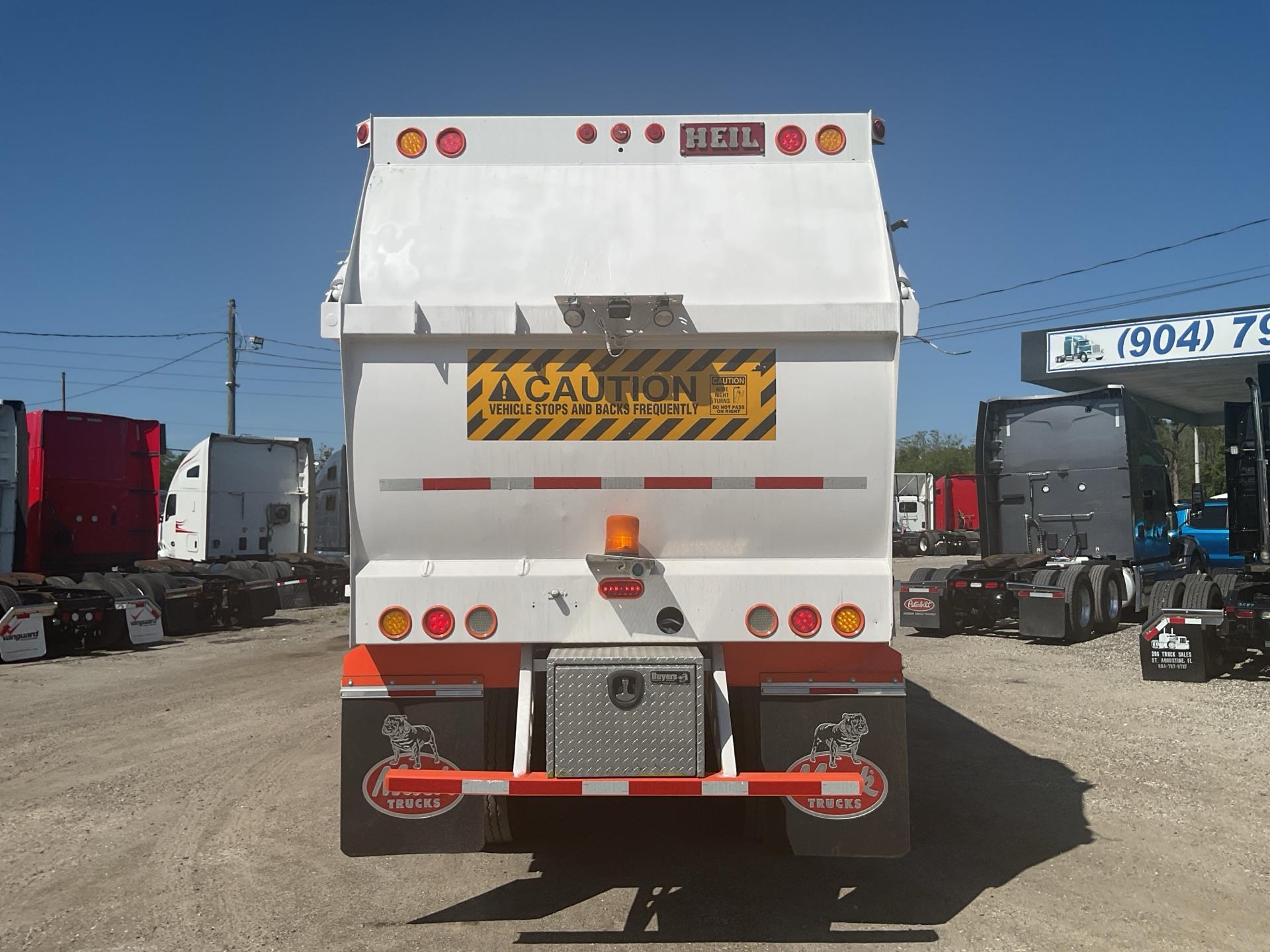 2013 Mack 600