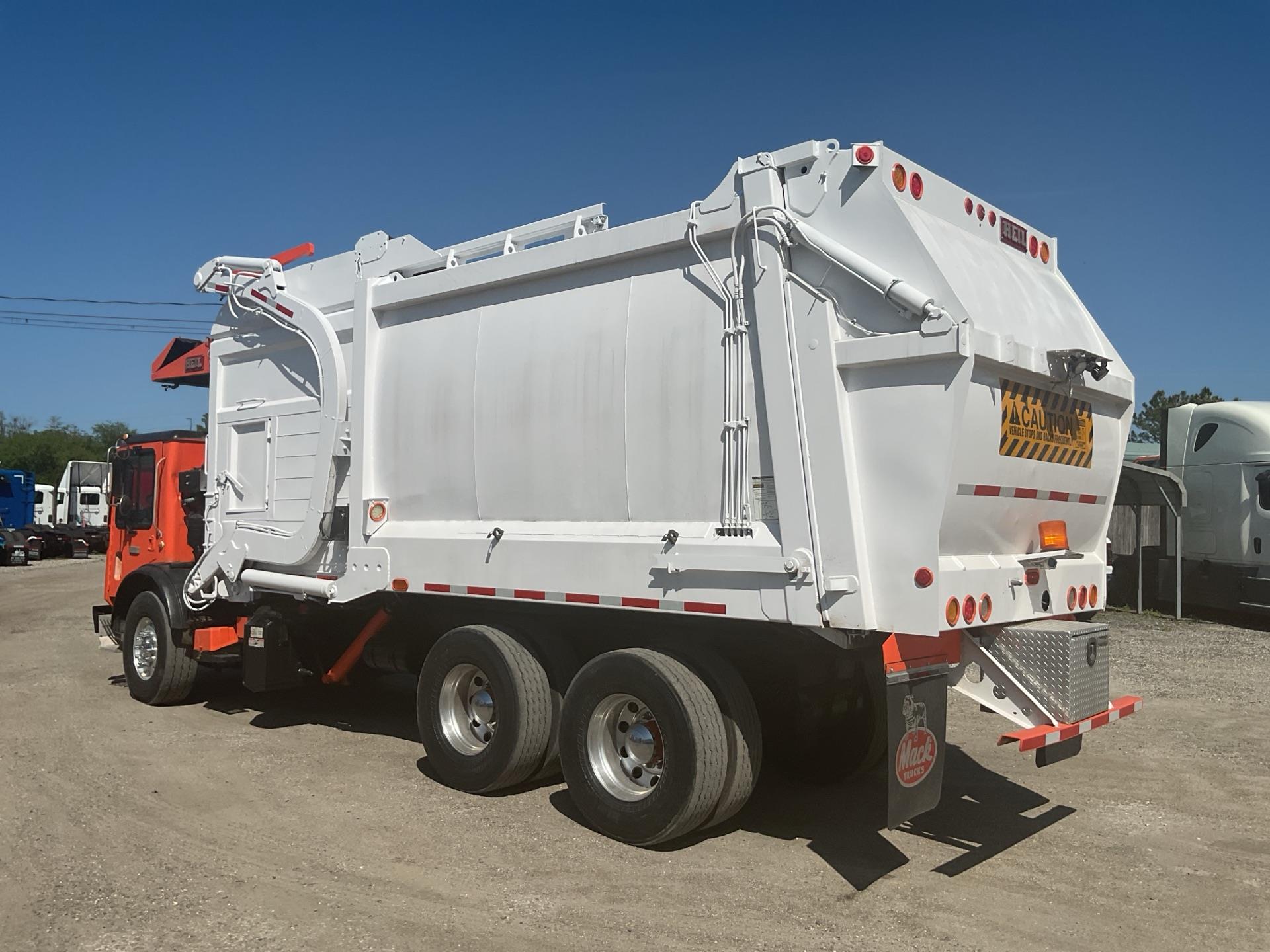 2013 Mack 600