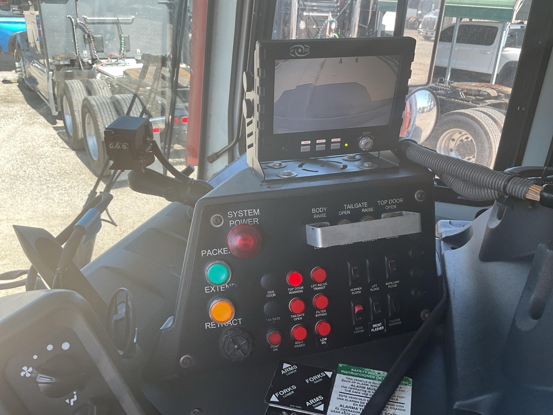 2013 Mack 600