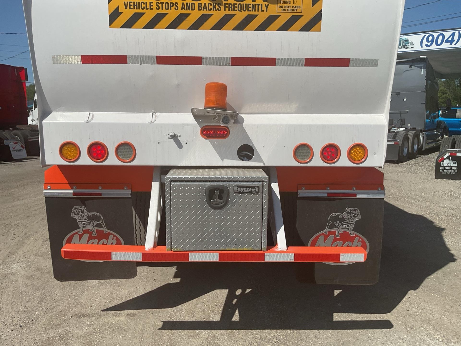 2013 Mack 600