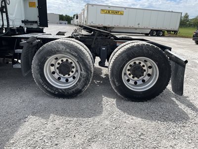2022 Freightliner CASCADIA 126