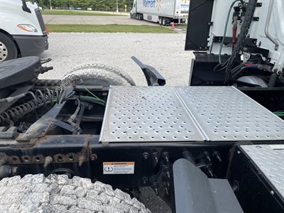 2022 Freightliner CASCADIA 126