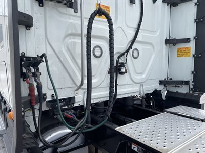 2022 Freightliner CASCADIA 126