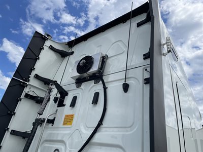 2022 Freightliner CASCADIA 126