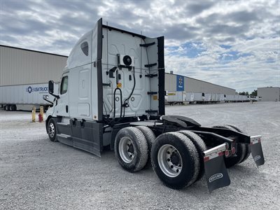2022 Freightliner CASCADIA 126