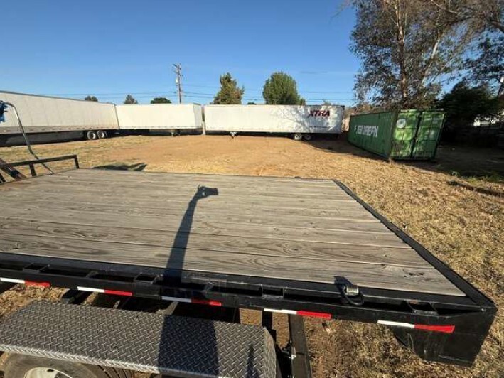 2024 Pj Trailers FLAT DECK