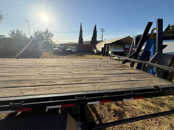 2024 Pj Trailers FLAT DECK