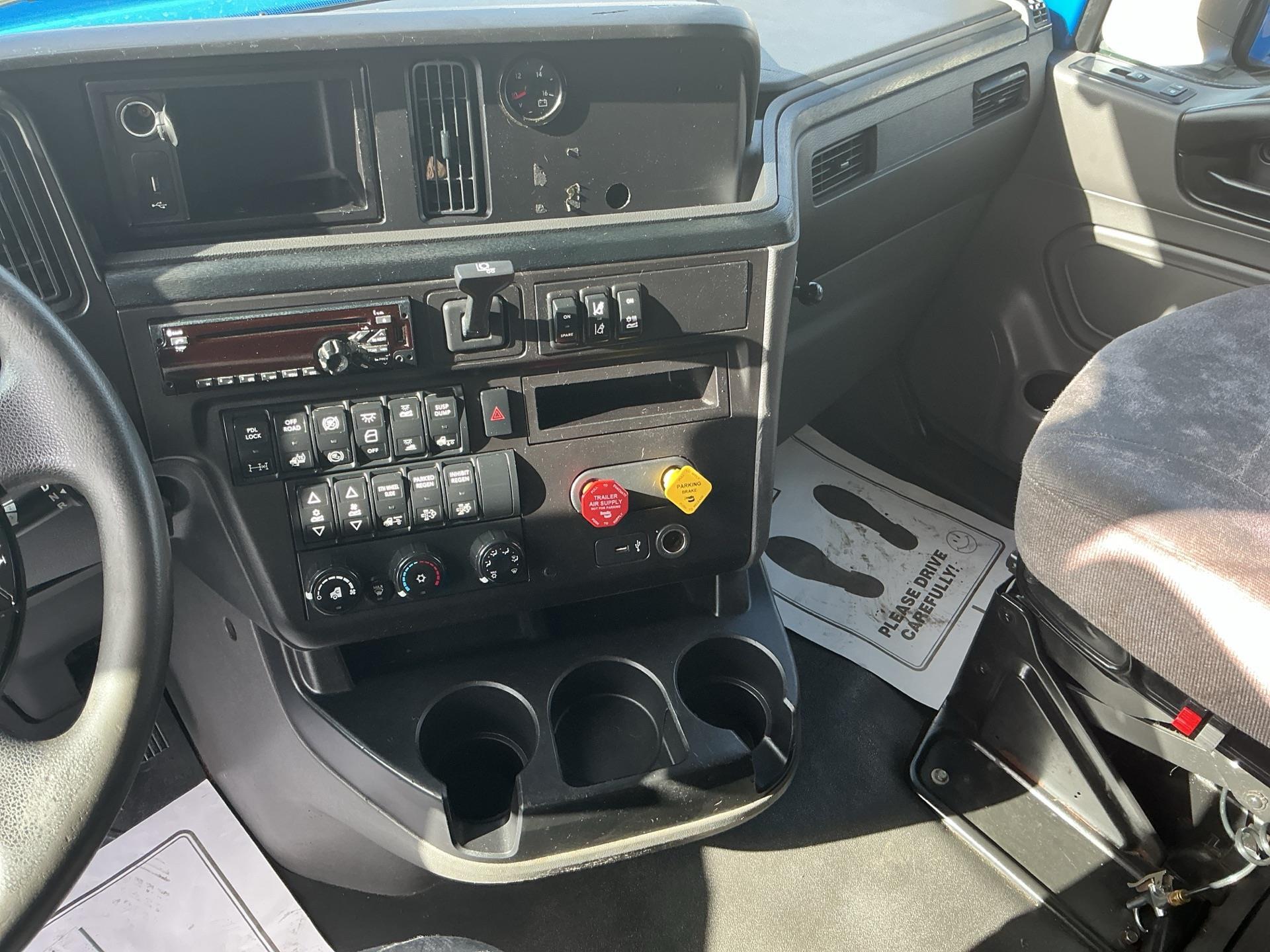 2019 International LT625