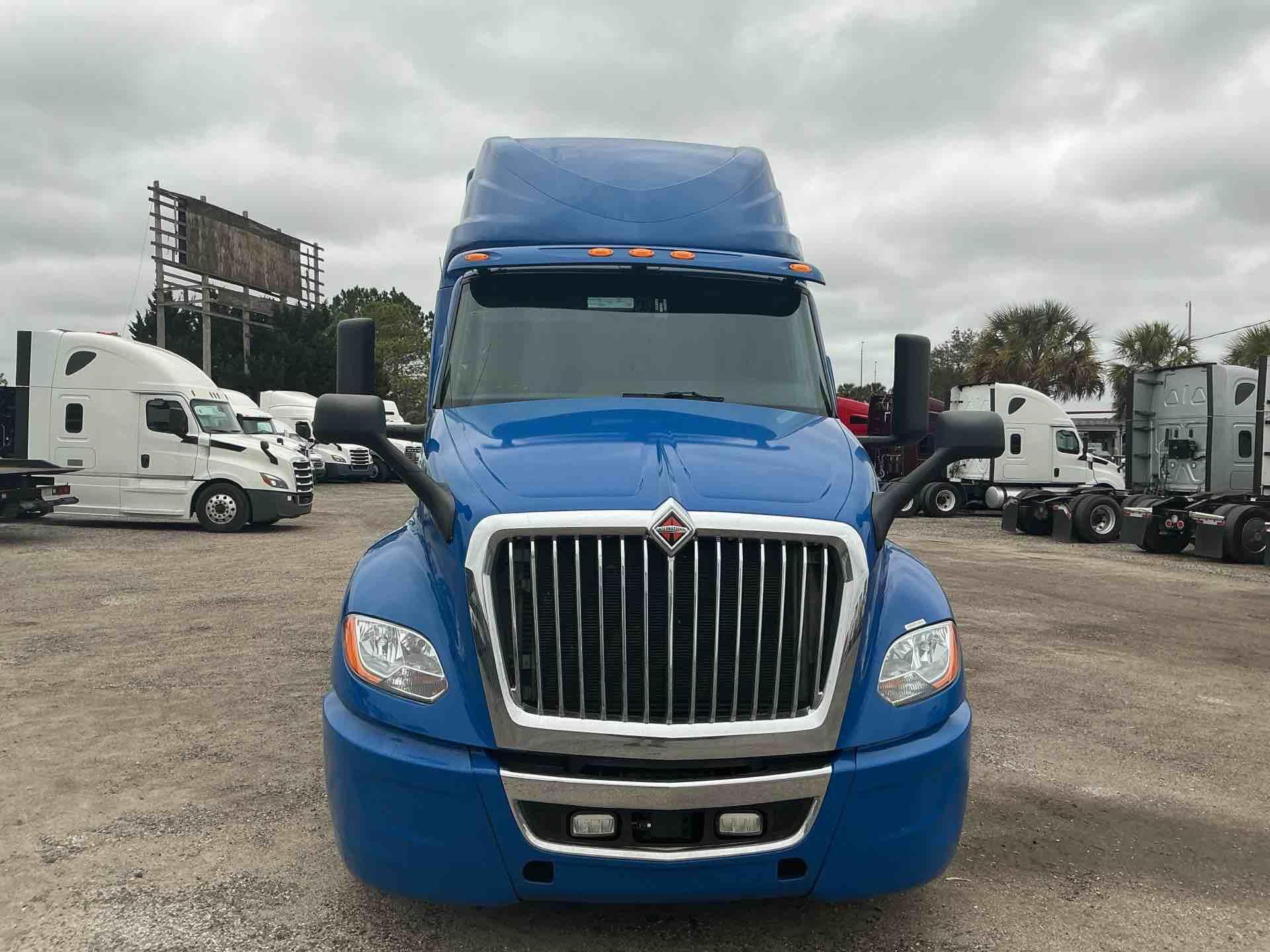 2019 International LT625