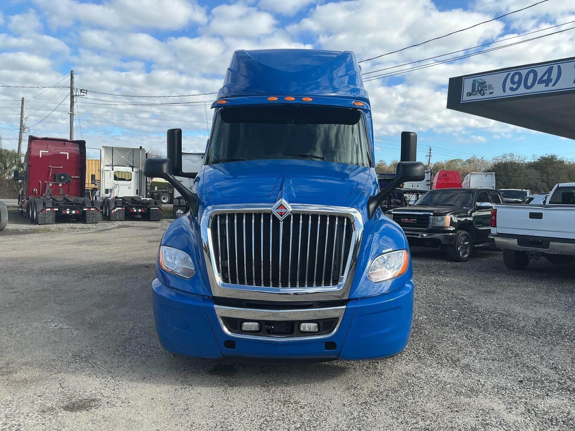 2019 International LT625