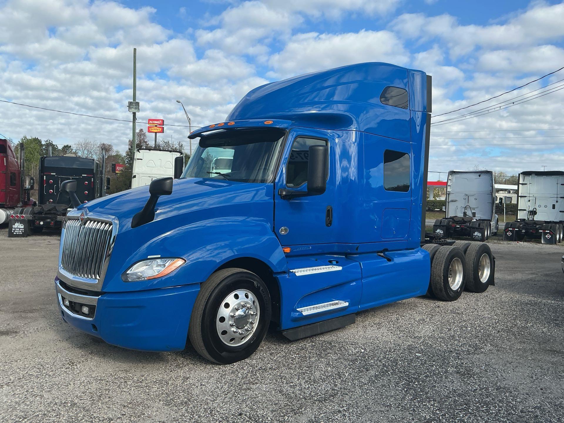 2019 International LT625