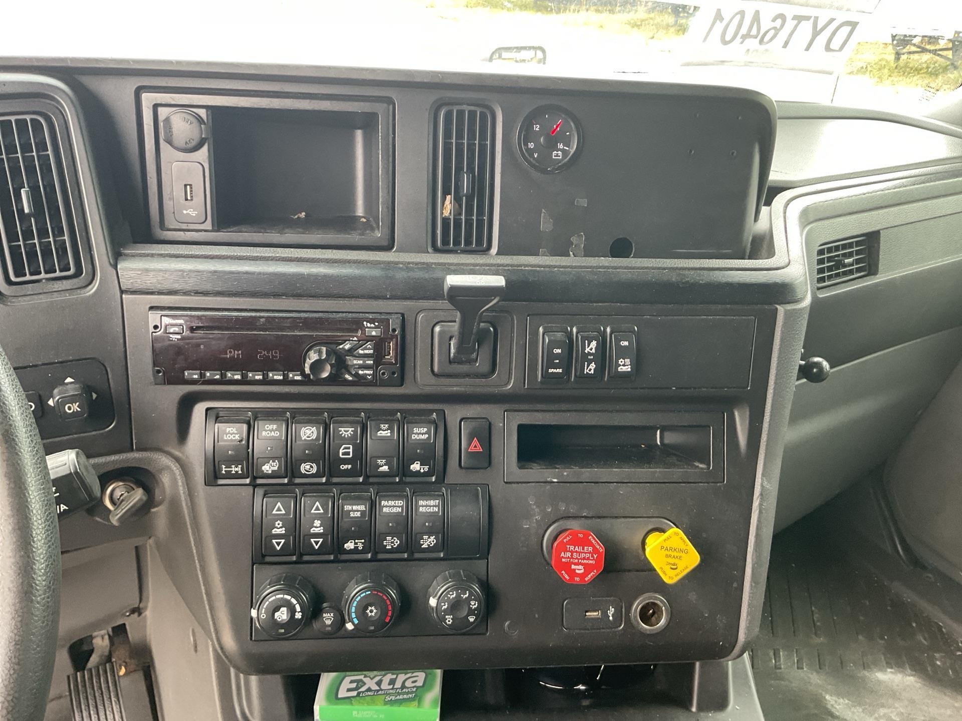 2019 International LT625