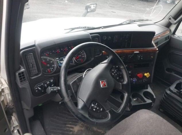 2021 International LT625