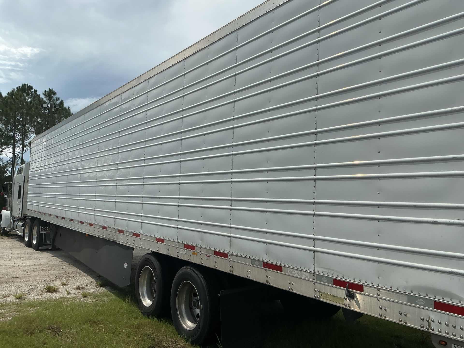2023 Utility 3000R