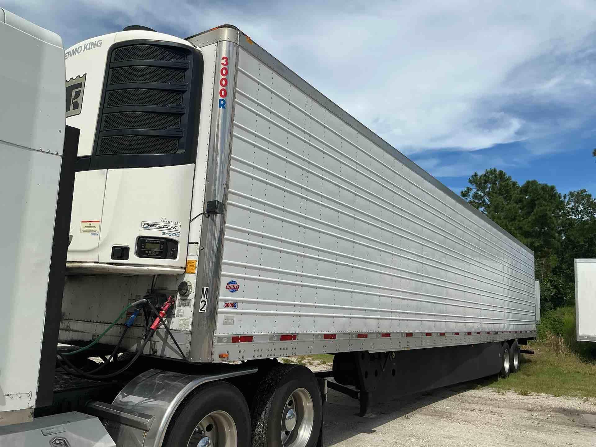 Photo of 2023 Utility 3000R