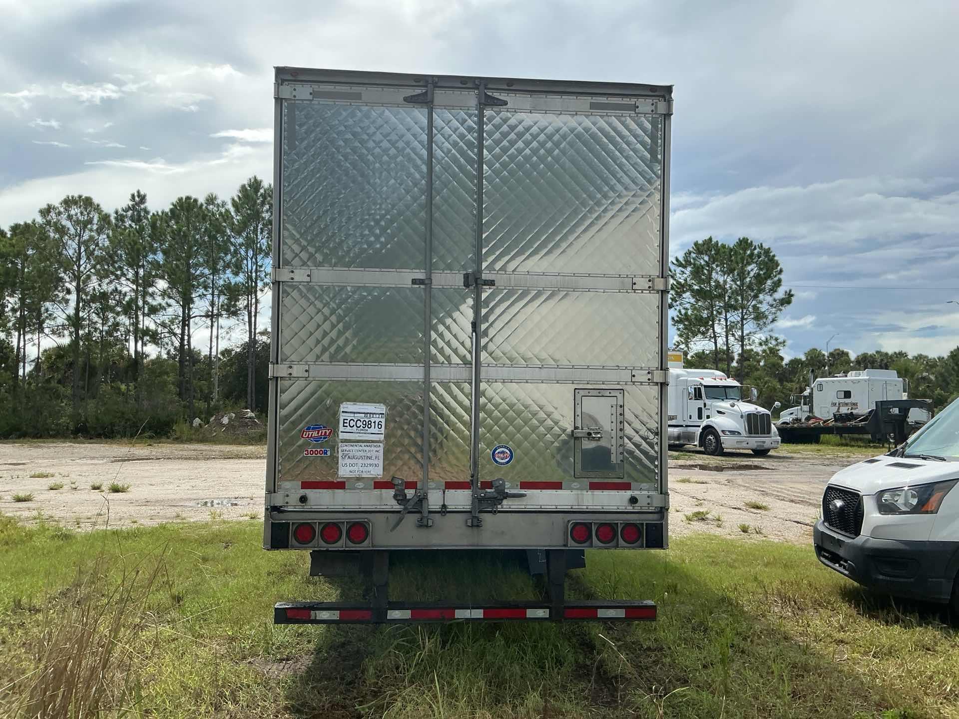 2023 Utility 3000R