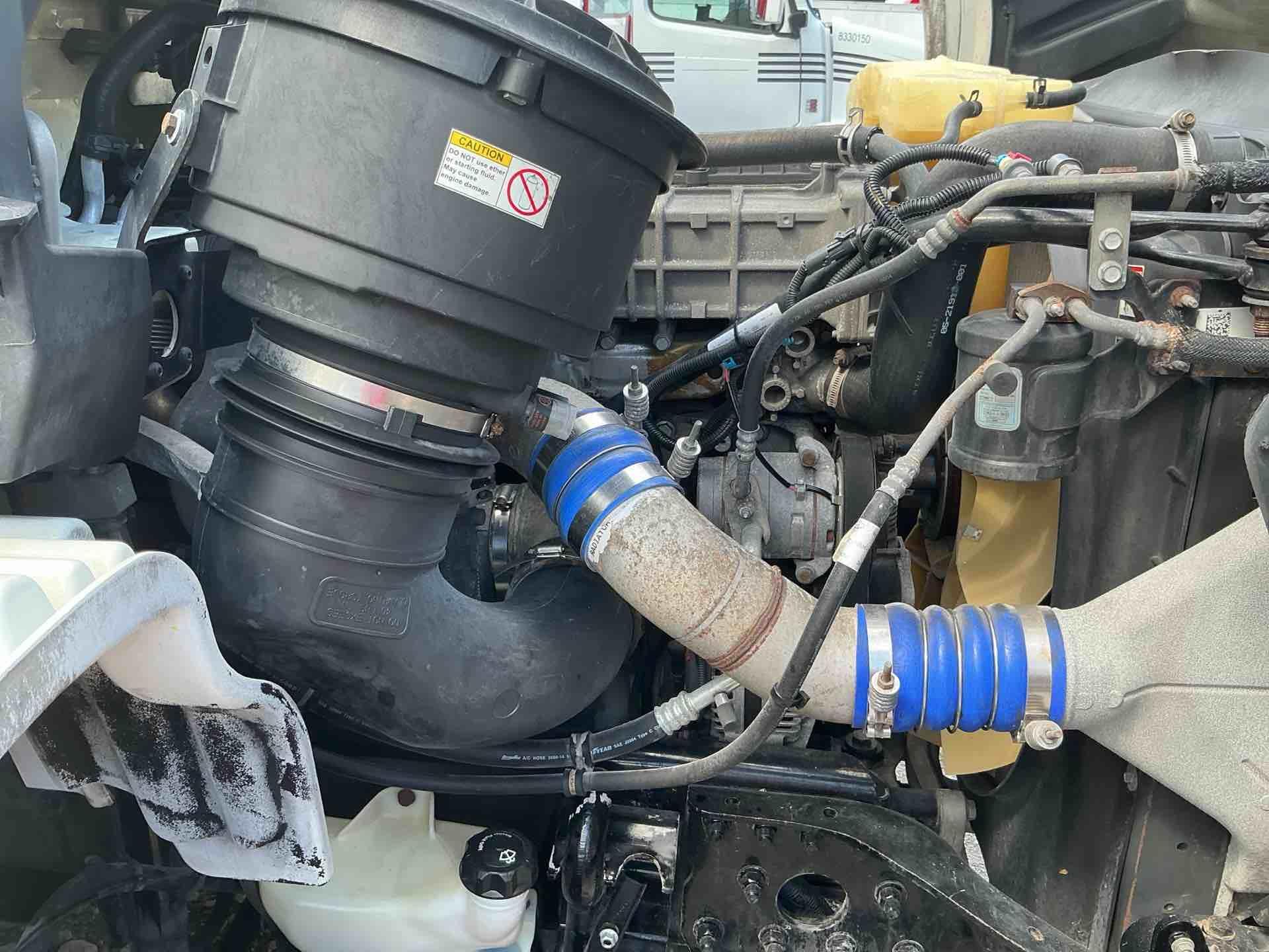 2015 Freightliner M2 112