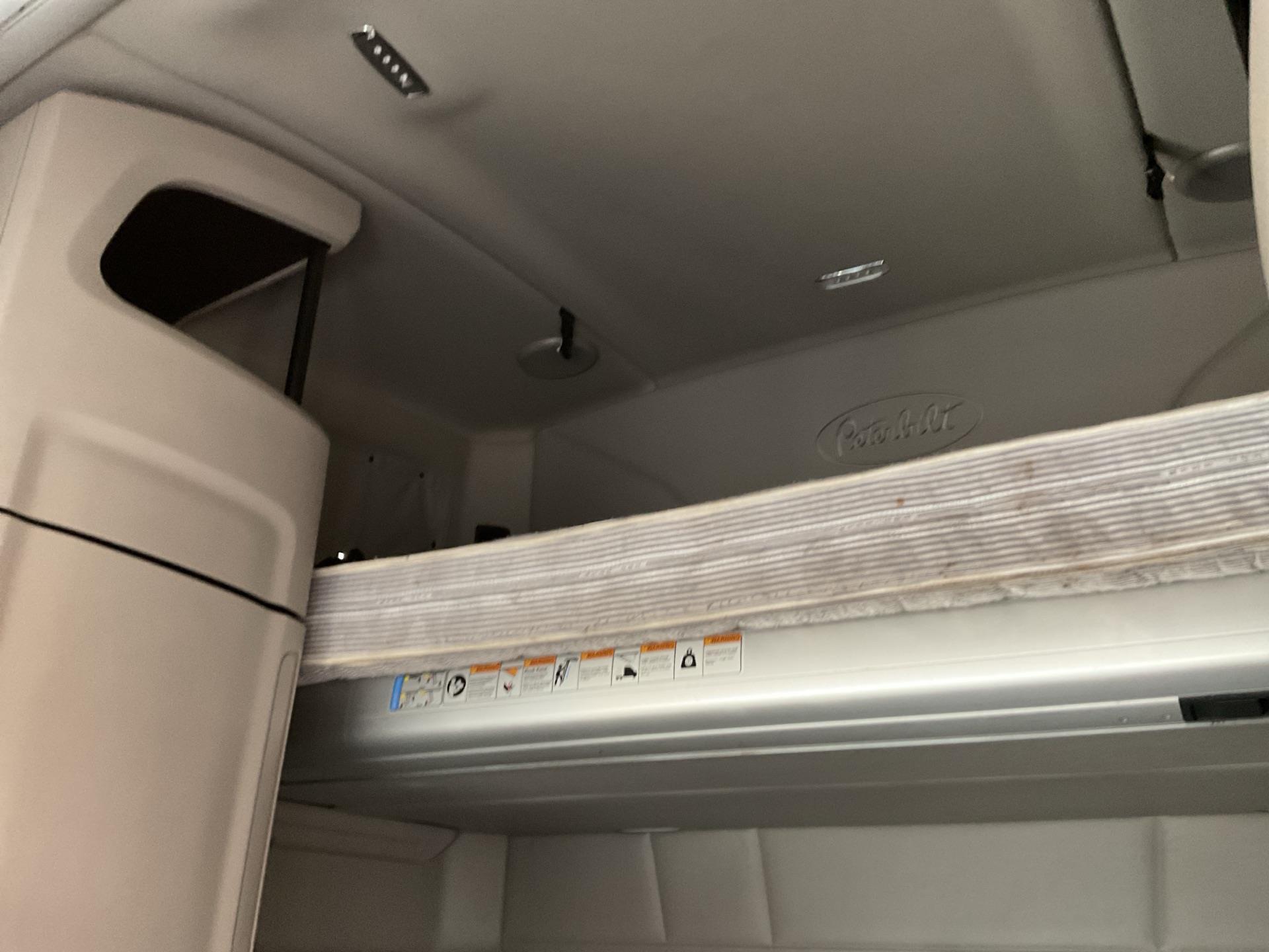 2023 Peterbilt 579