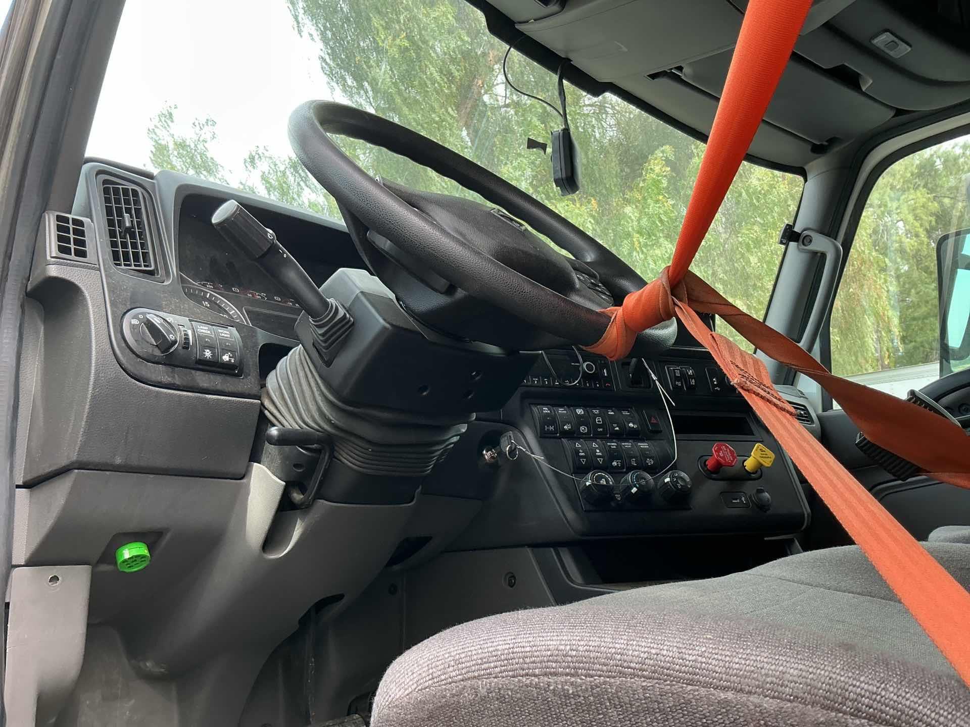 2022 International LT625