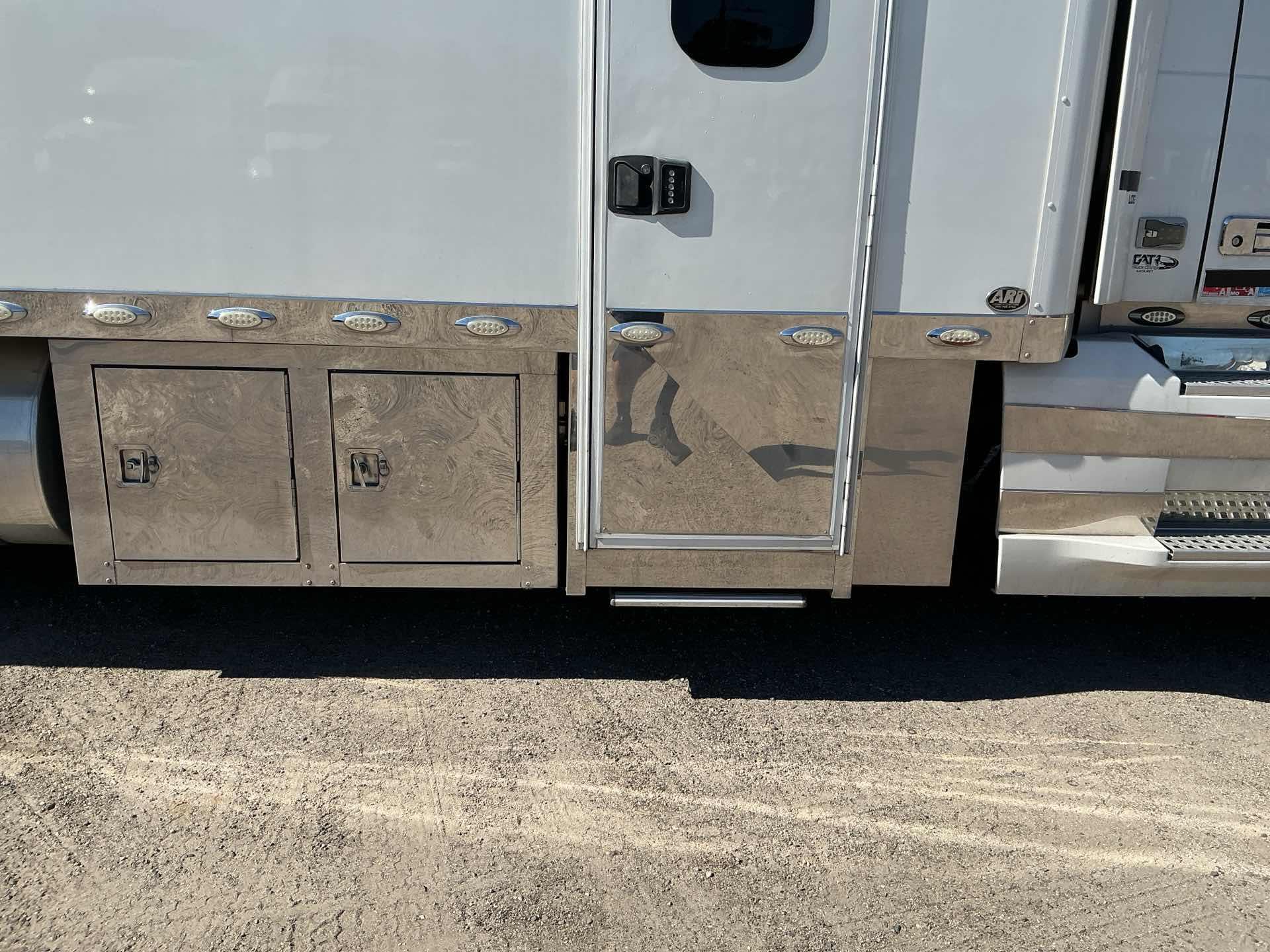 2020 Volvo VNL64T630