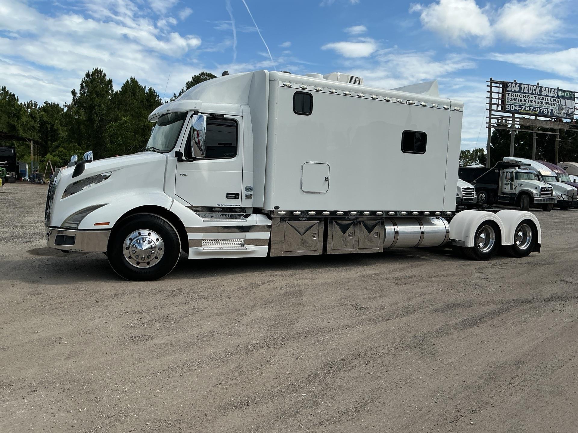 2020 Volvo VNL64T630