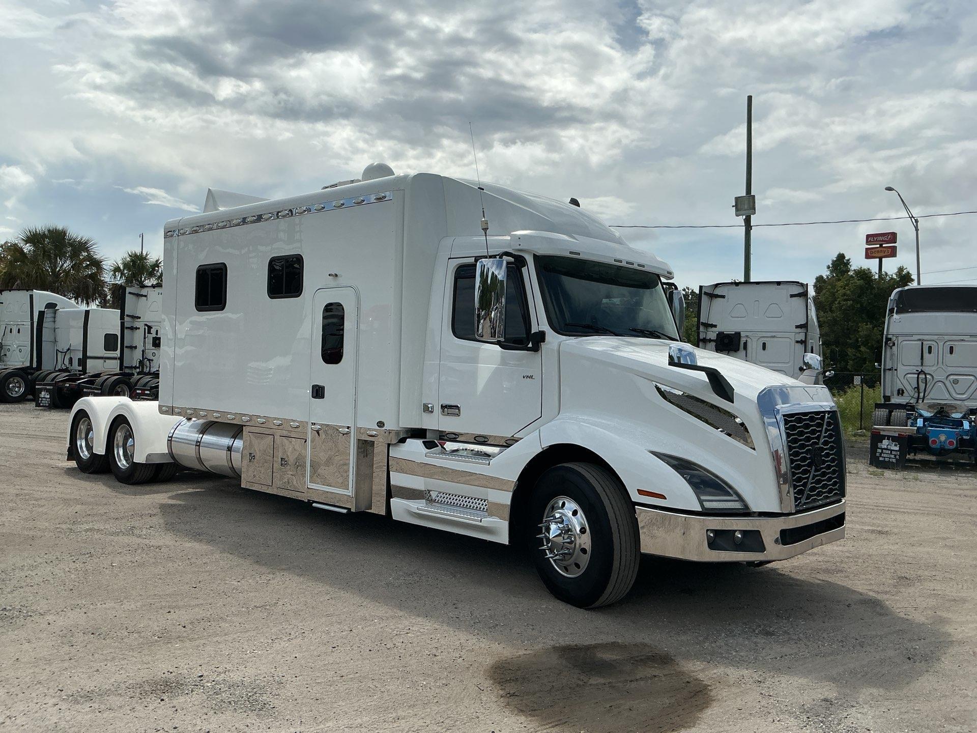 2020 Volvo VNL64T630