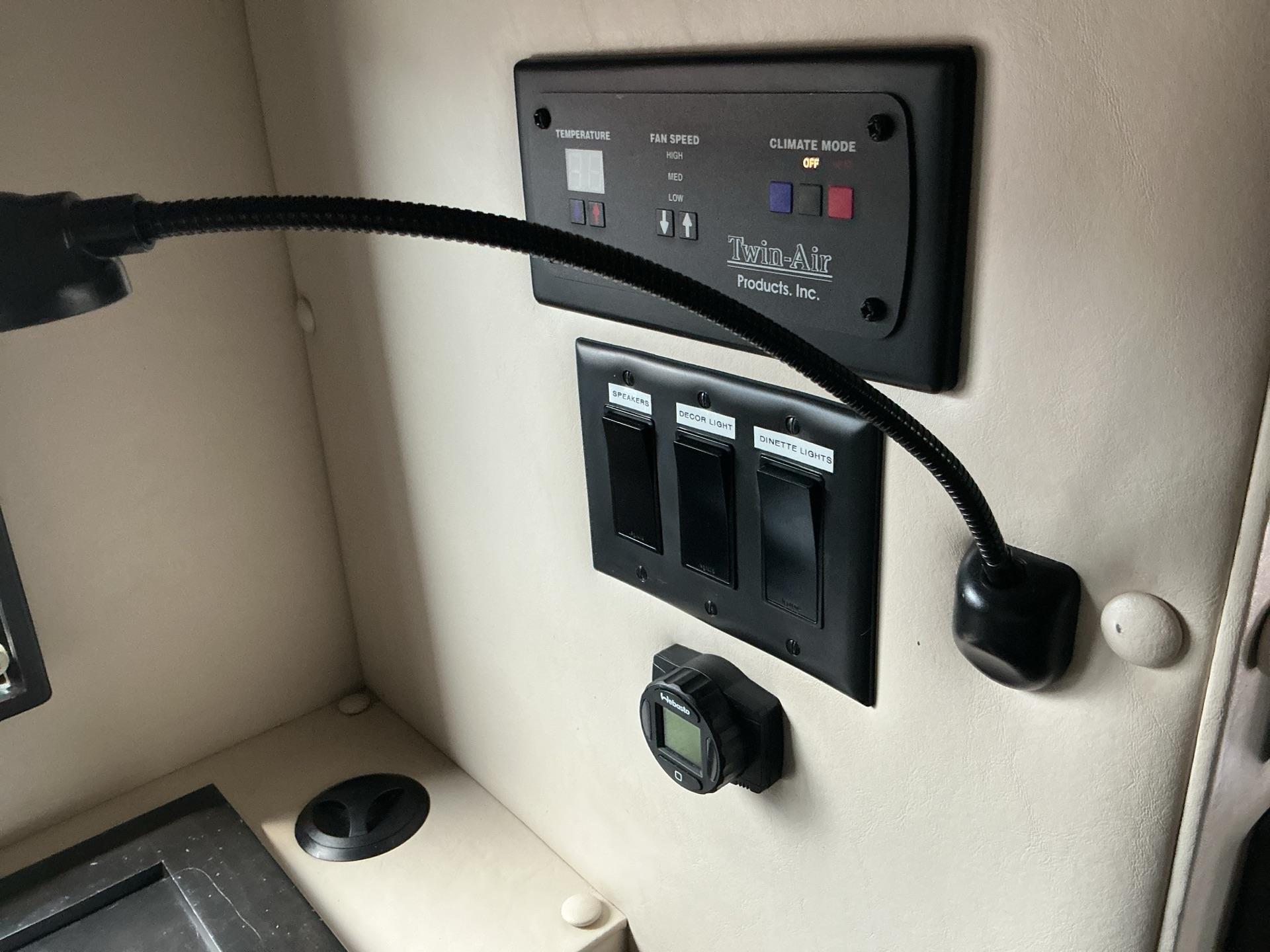 2020 Volvo VNL64T630