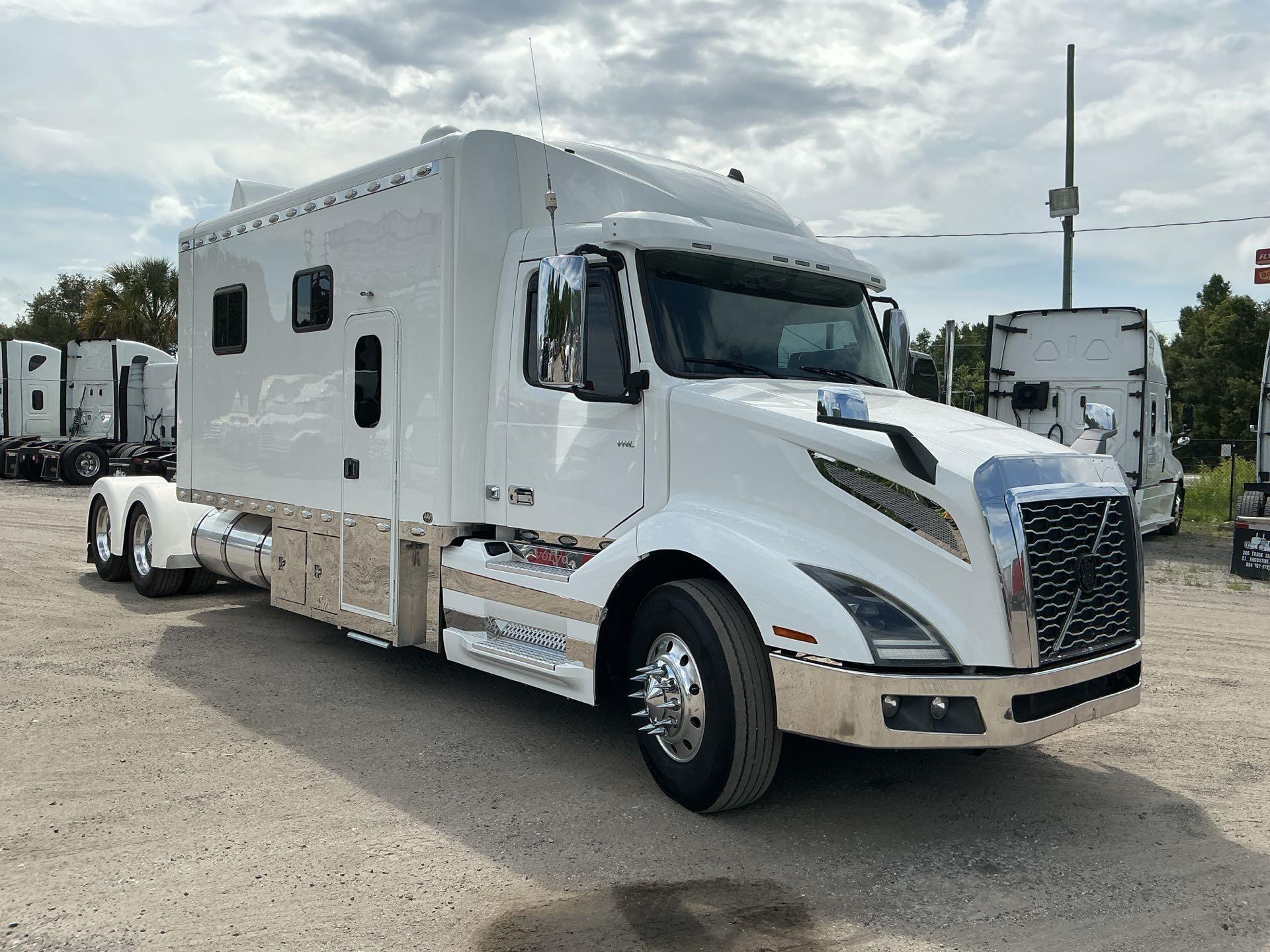 2020 Volvo VNL64T630
