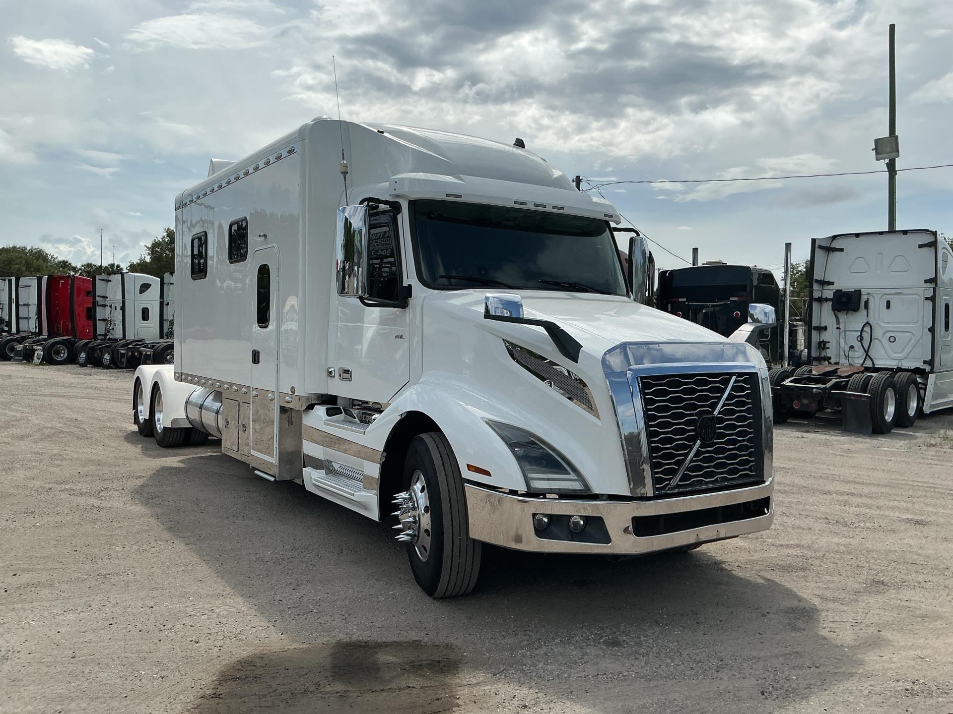 2020 Volvo VNL64T630