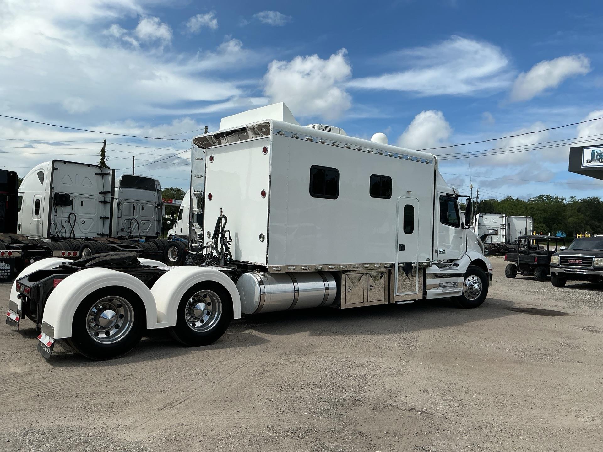 2020 Volvo VNL64T630