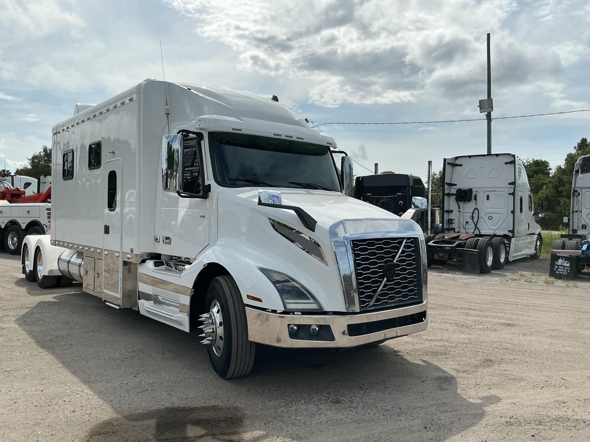 2020 Volvo VNL64T630