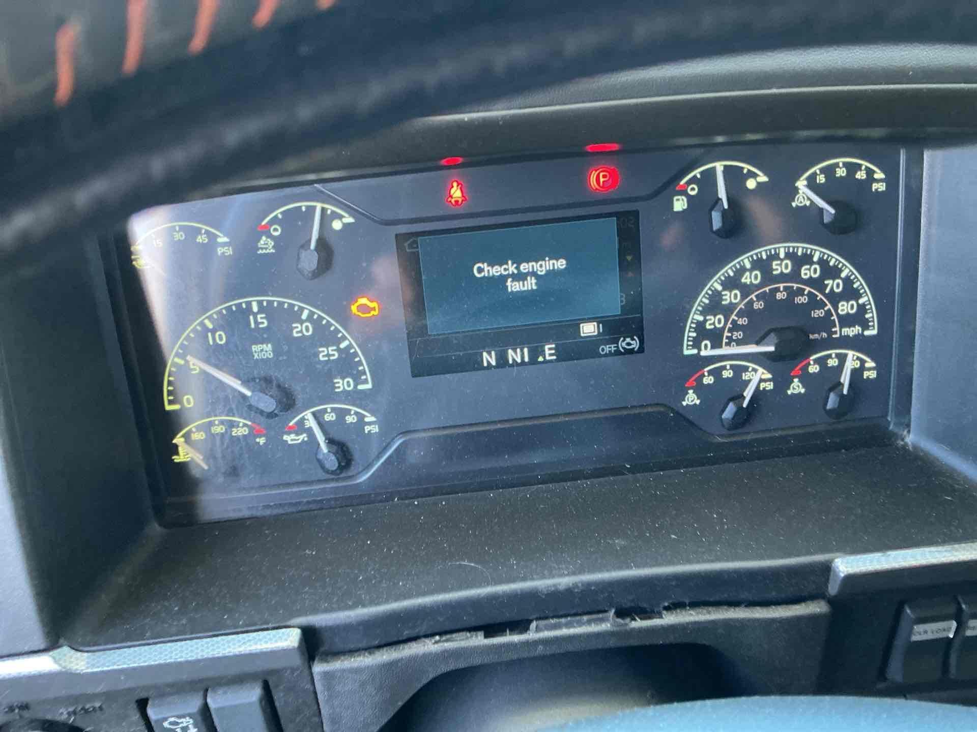 2020 Volvo VNL64T630
