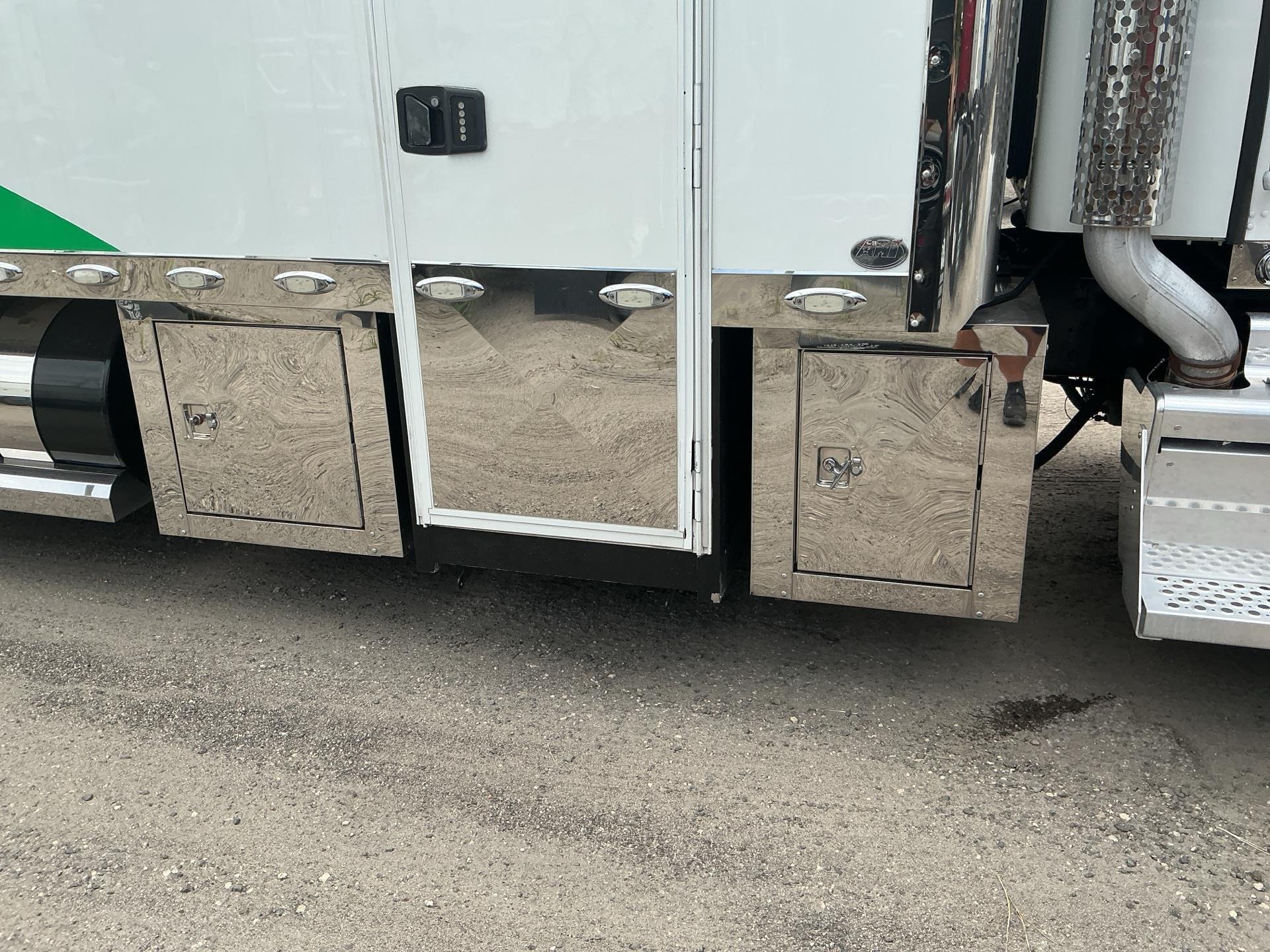 2020 Kenworth W900L