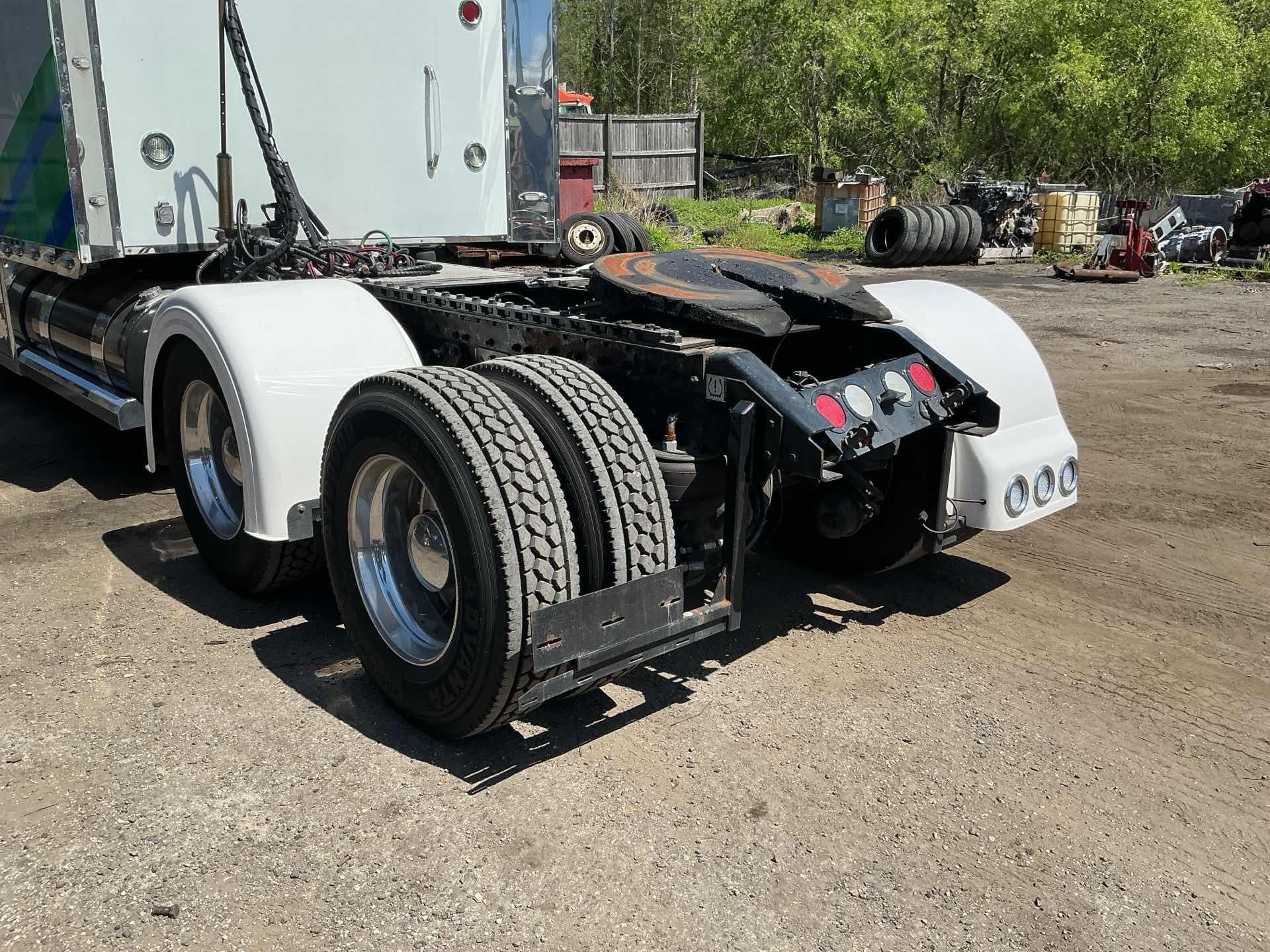 2020 Kenworth W900L