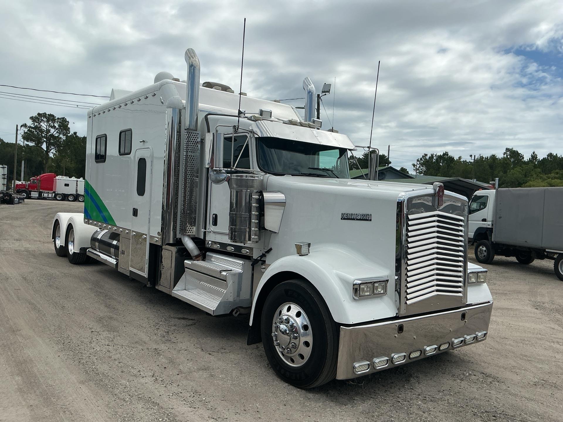 2020 Kenworth W900L