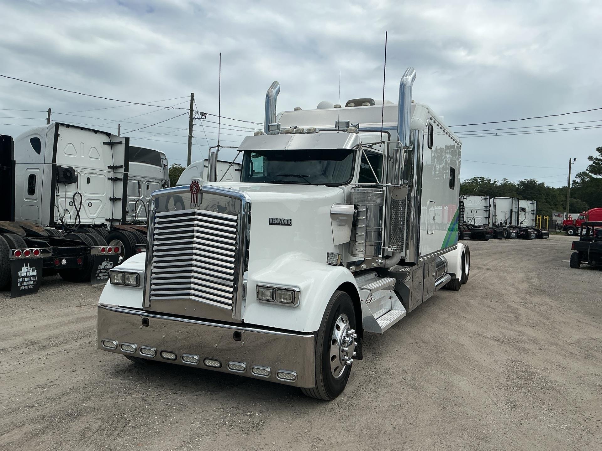 2020 Kenworth W900L