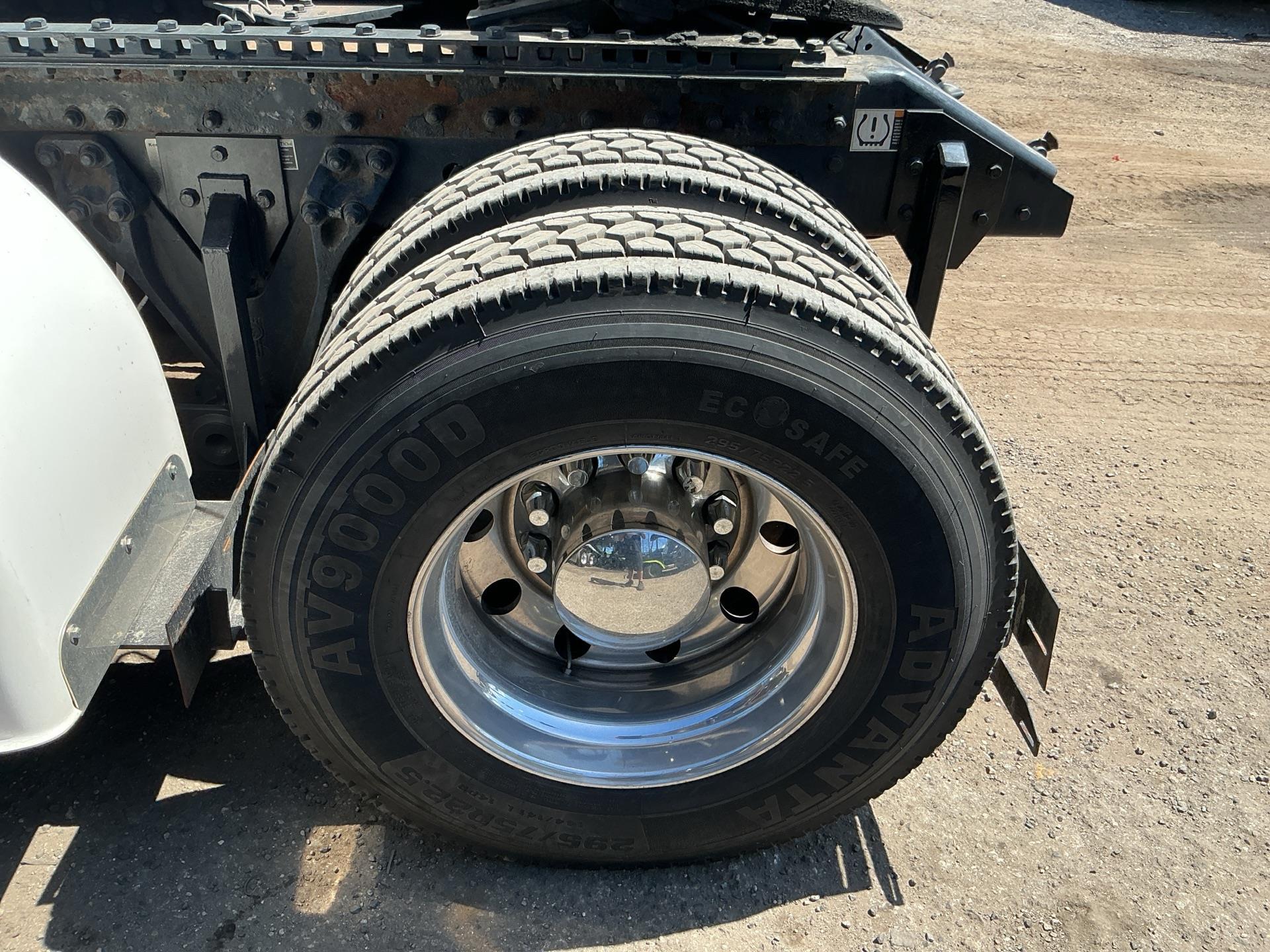 2020 Kenworth W900L