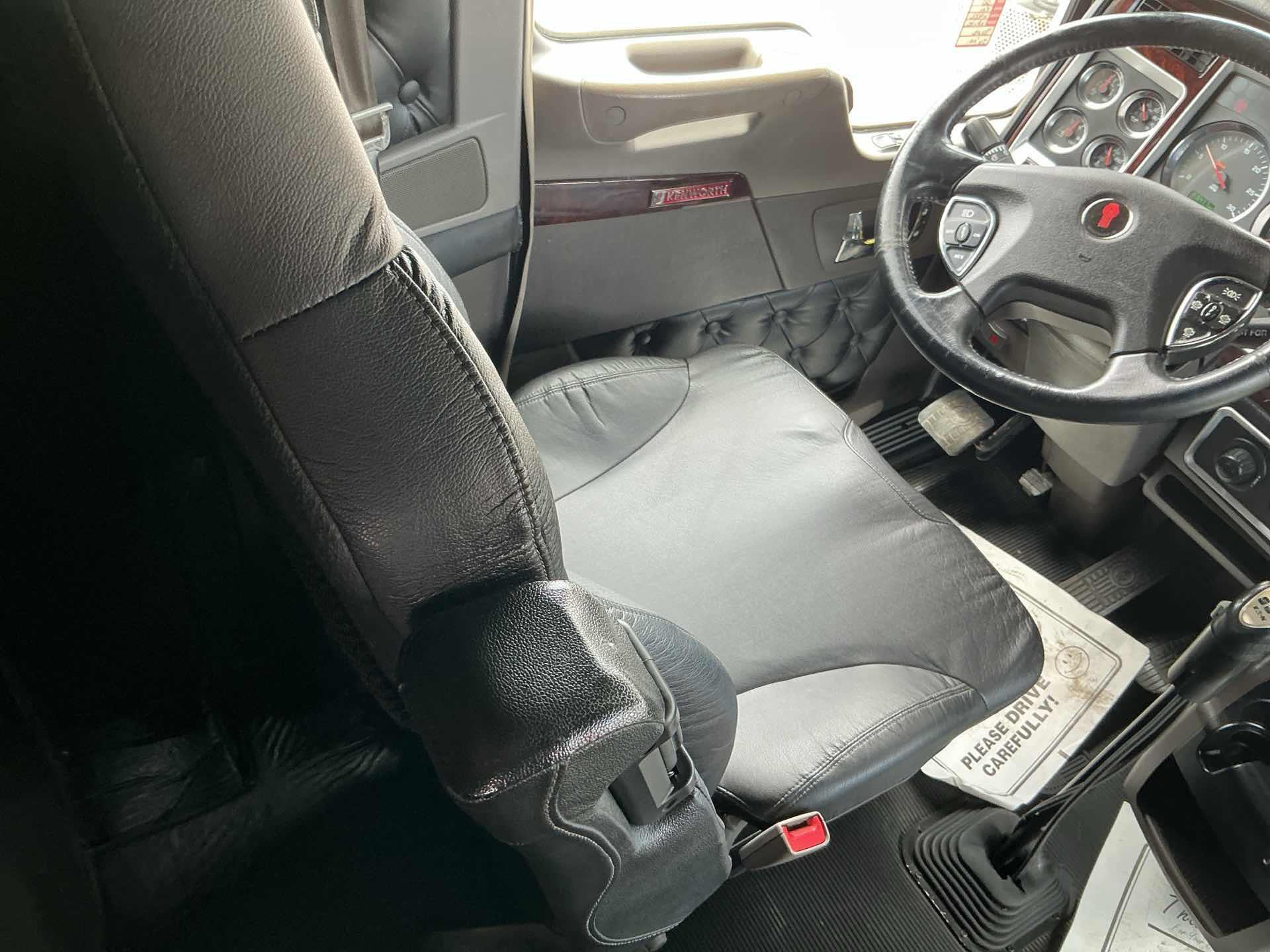2020 Kenworth W900L