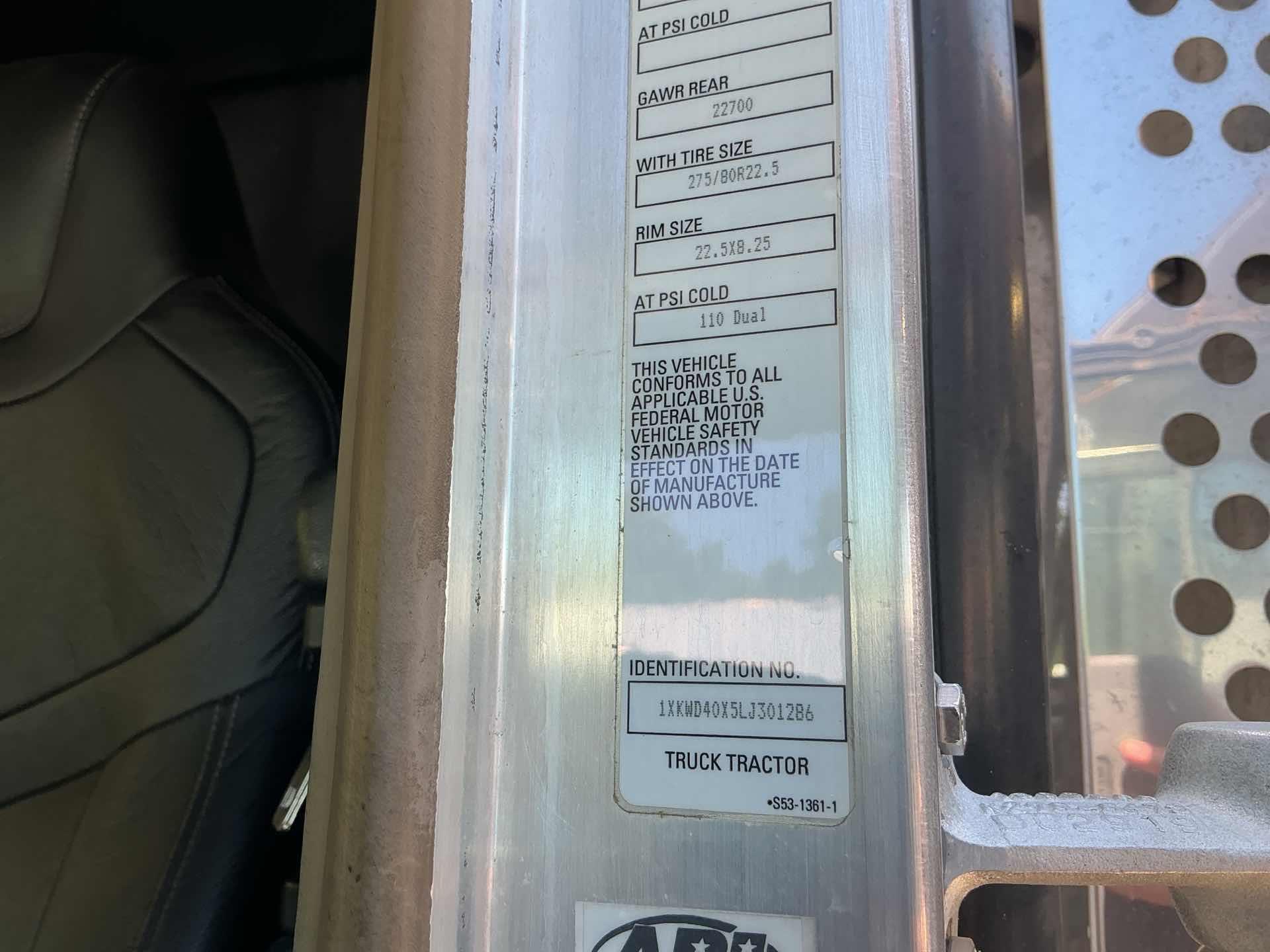 2020 Kenworth W900L