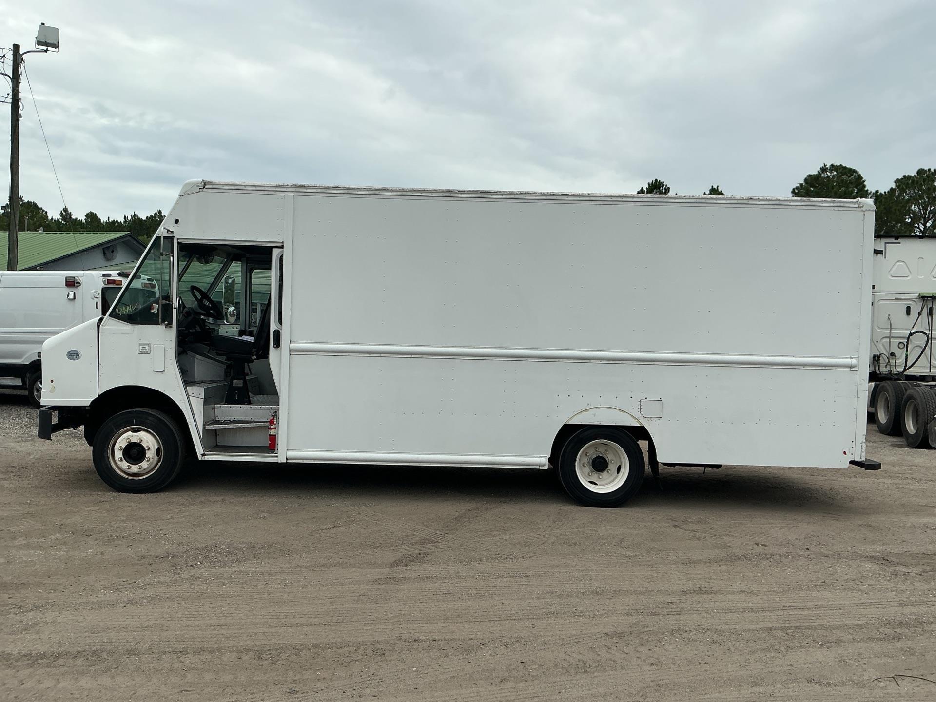 2015 Freightliner MT55
