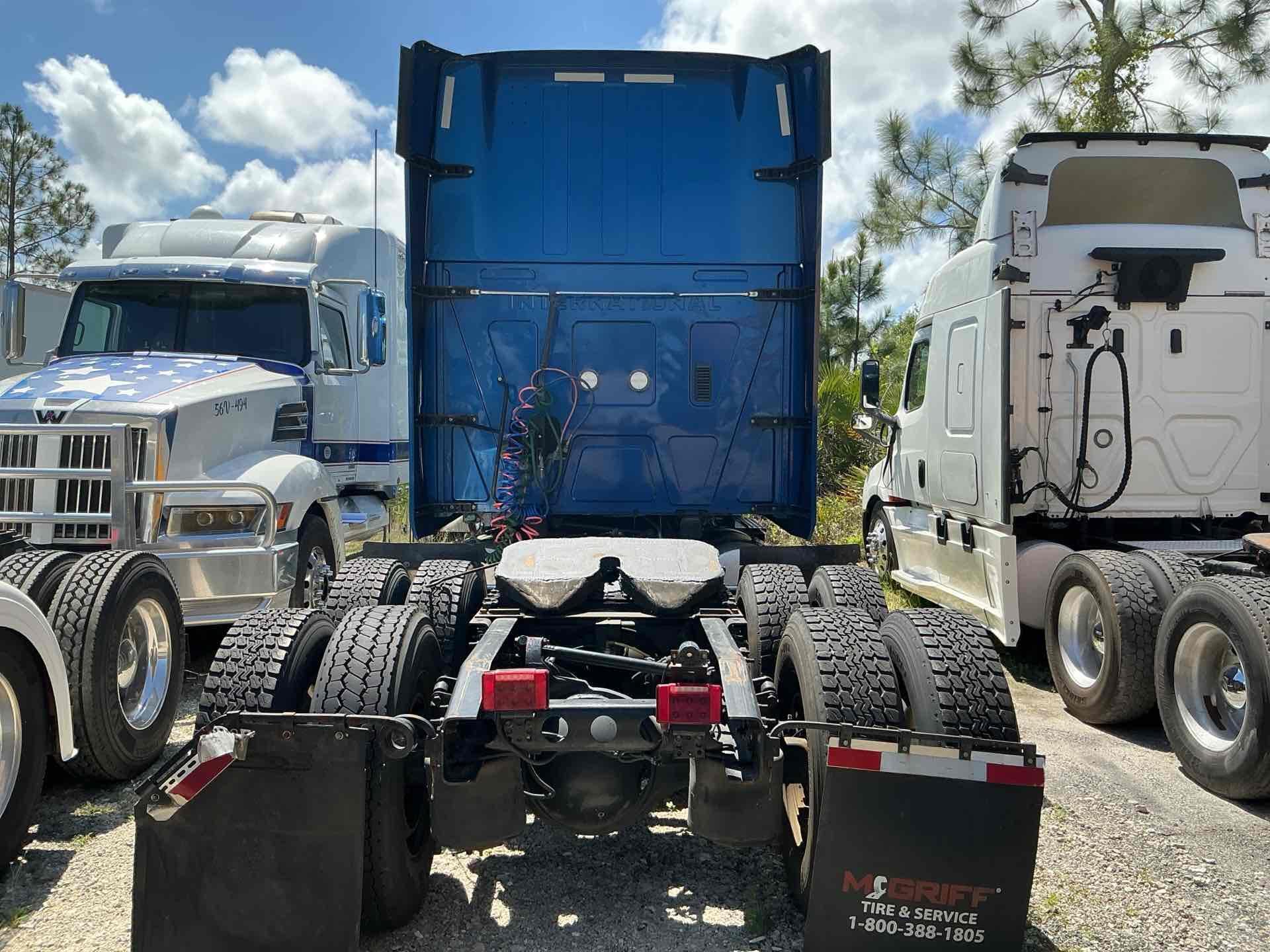 2020 International LT625
