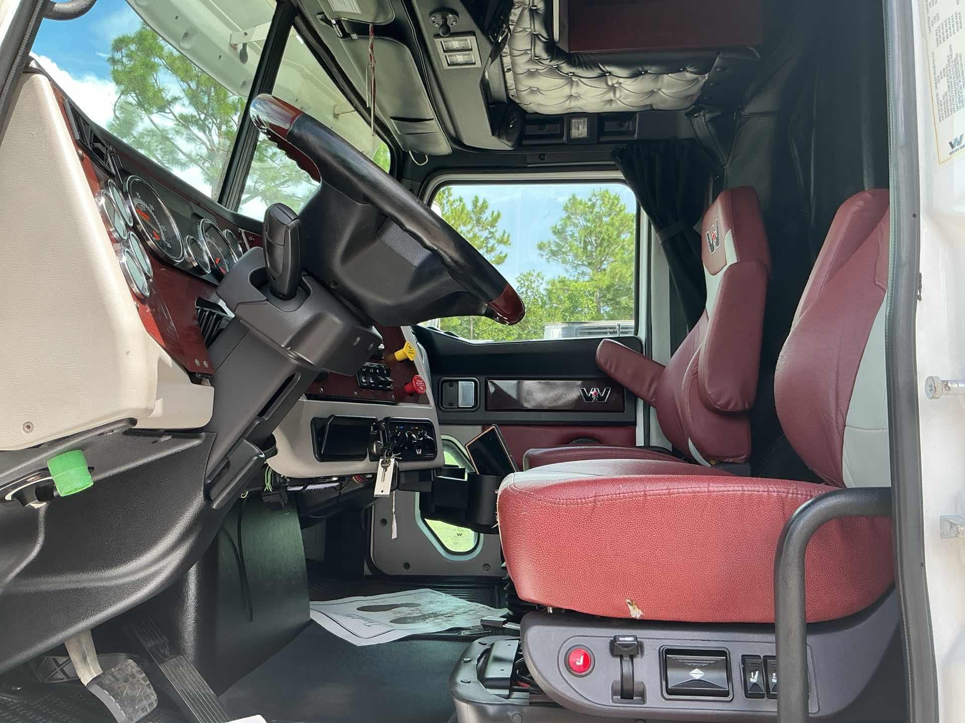 2020 Western Star 5700XE