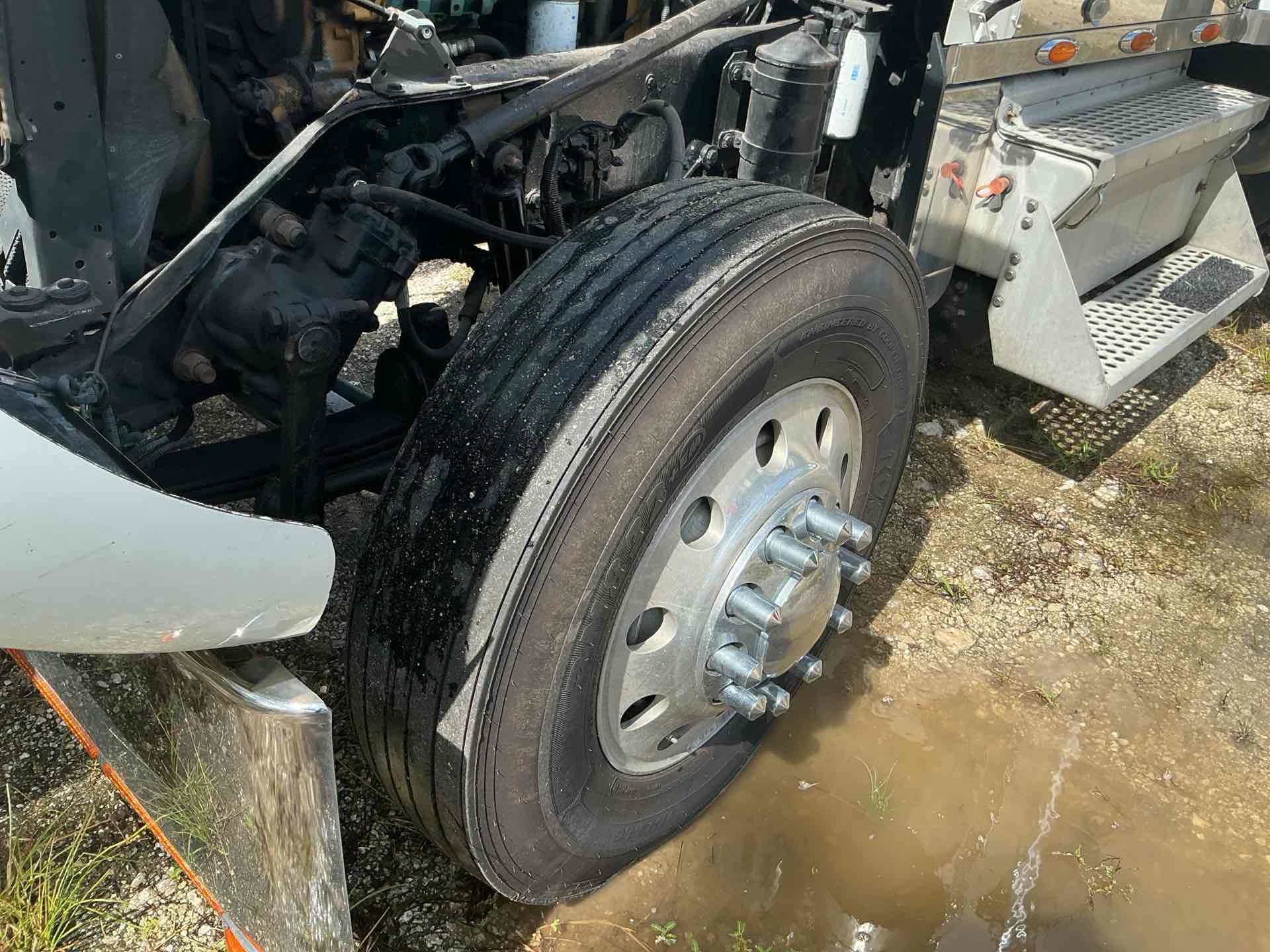 2002 Kenworth W900L