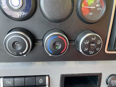 2022 Freightliner Cascadia