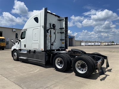 2022 Freightliner Cascadia