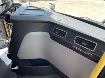2022 Freightliner Cascadia