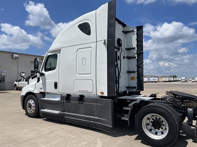 2022 Freightliner Cascadia